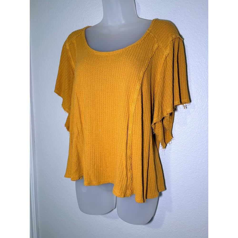 A Beautiful Soul Mustard Waffle Knit Raw Edge Flutter Sleeve Top Size Large